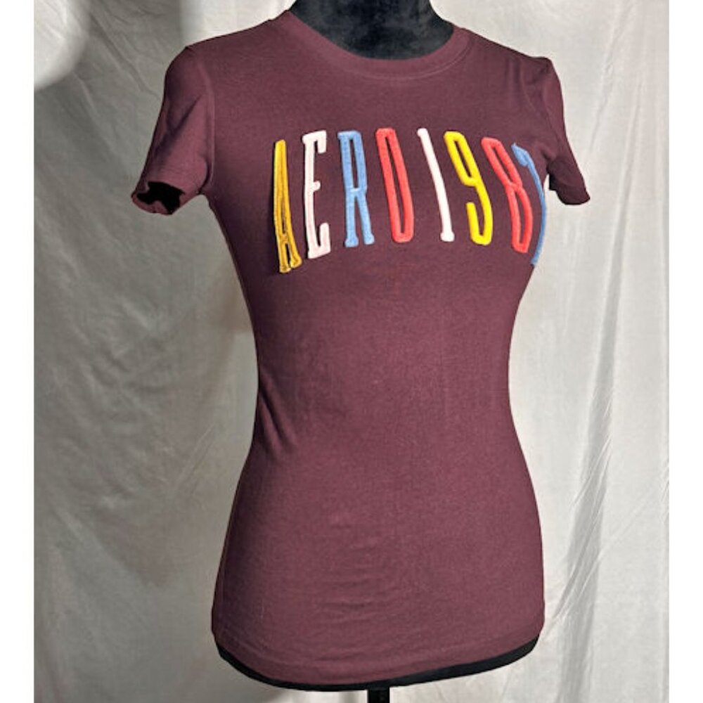 Aeropostale Fitted T-shirt, Classic Crew, Raised Letters, Small